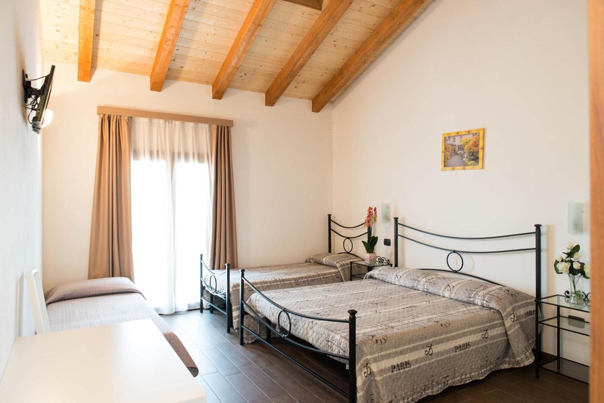 Affittacamere La Palazzina カヴァルカゼッレ 部屋 写真