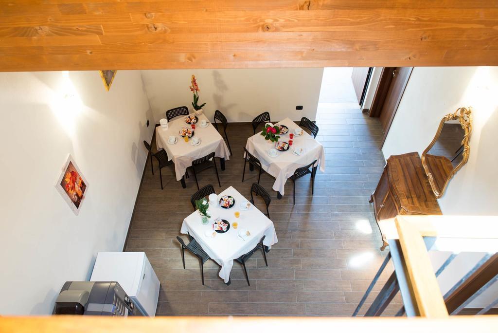 Affittacamere La Palazzina カヴァルカゼッレ エクステリア 写真